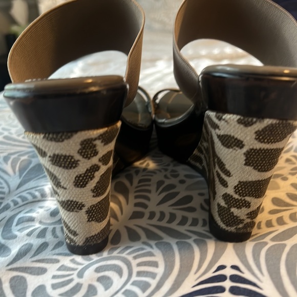 Charles David animal print wedge size 8-1/2 - Picture 4 of 4
